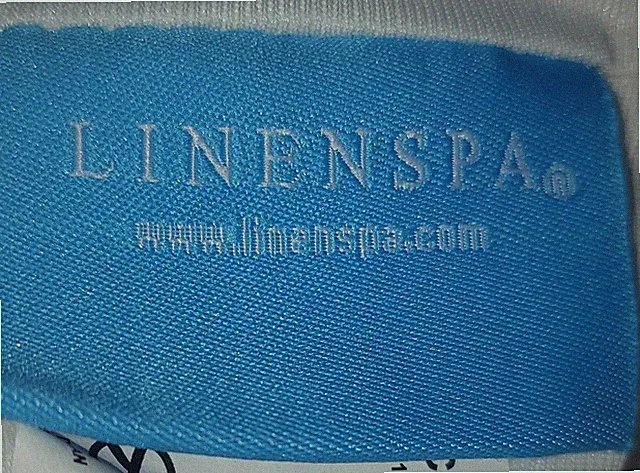 Linenspa Zippered Encasement Mattress Protector, Size Queen - White, Pre-owned